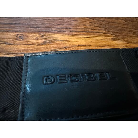 Decibel Men's Zippered Pocket Cargo Shorts Black Approx Size 42 NWOT Rock Style - Picture 5 of 8